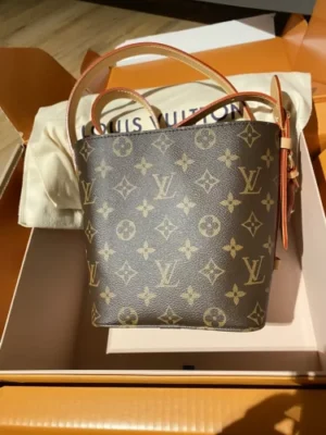 Louis Vuitton M12925 All In BB photo review