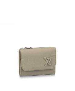 Louis Vuitton M82410 Slender Pilot Sage