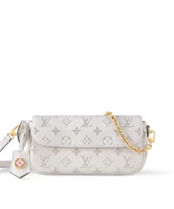 Louis Vuitton M11299 Wallet On Chain Ivy